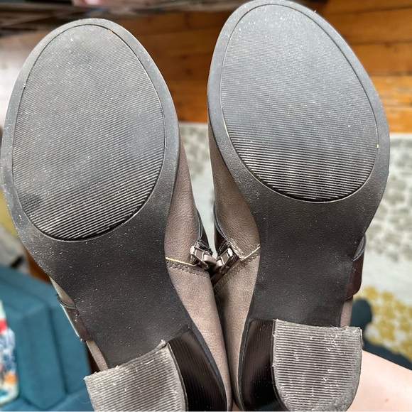 Rampage Faux Leather Vinci Ankle Booties Taupe Brown Fall Boots Size 9 - Picture 7 of 10